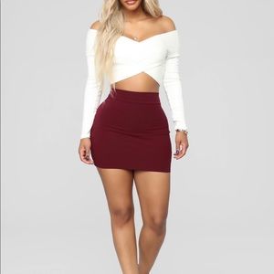 Brand new burgundy stretch mini skirt